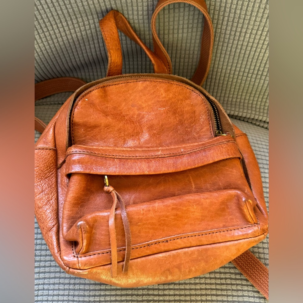 Madewell Leather The Transport Rucksack in English Saddle Leather